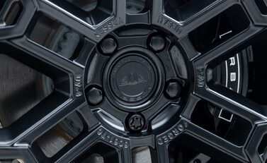 Land Rover Defender 90 D350 X-DYNAMIC HSE HARD TOP URBAN 32