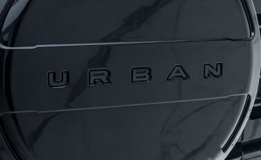 Land Rover Defender 90 D350 X-DYNAMIC HSE HARD TOP URBAN 37