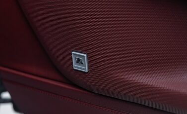 Ferrari GTC4 Lusso V12 TAILOR MADE 38