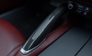 Ferrari GTC4 Lusso V12 TAILOR MADE 31