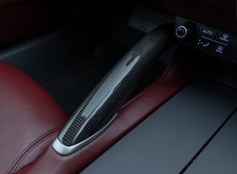 Ferrari GTC4 Lusso V12 TAILOR MADE 31