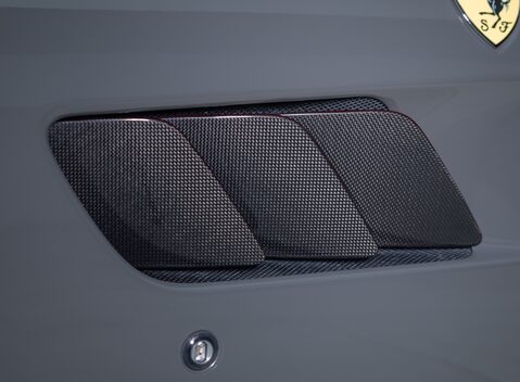 Ferrari GTC4 Lusso V12 TAILOR MADE 48