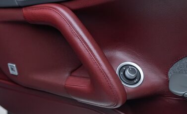 Ferrari GTC4 Lusso V12 TAILOR MADE 39