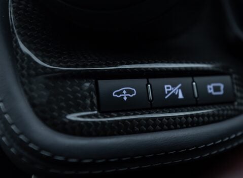 Ferrari GTC4 Lusso V12 TAILOR MADE 27