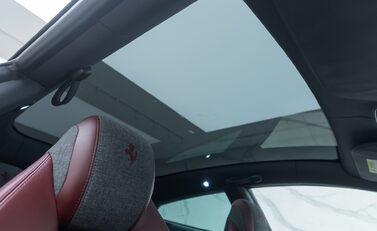 Ferrari GTC4 Lusso V12 TAILOR MADE 20