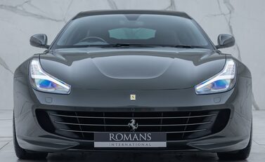 Ferrari GTC4 Lusso V12 TAILOR MADE 6