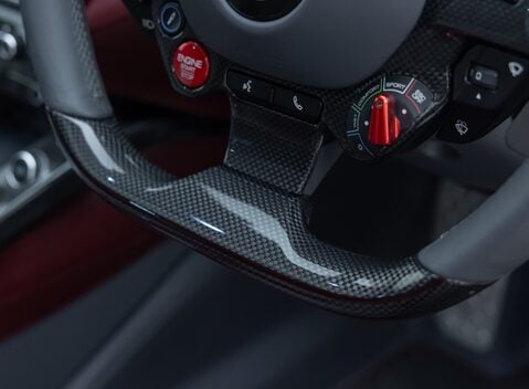 Ferrari GTC4 Lusso V12 TAILOR MADE 15