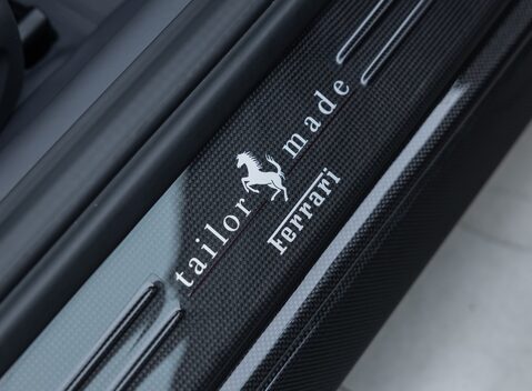 Ferrari GTC4 Lusso V12 TAILOR MADE 36