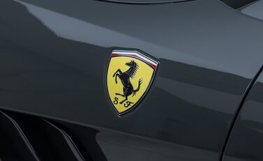 Ferrari GTC4 Lusso V12 TAILOR MADE 51