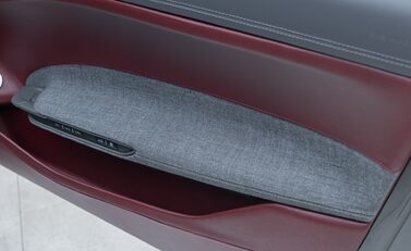 Ferrari GTC4 Lusso V12 TAILOR MADE 40