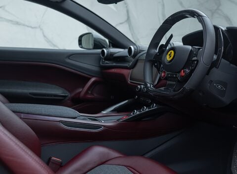 Ferrari GTC4 Lusso V12 TAILOR MADE 12
