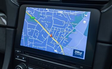 Porsche 911 Targa 4 GTS (991.2) 27