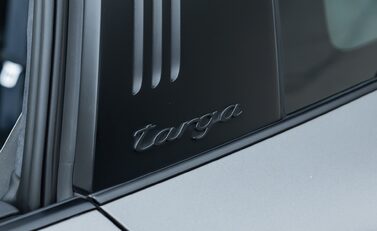 Porsche 911 Targa 4 GTS (991.2) 35