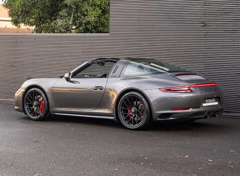 Porsche 911 Targa 4 GTS (991.2) 4