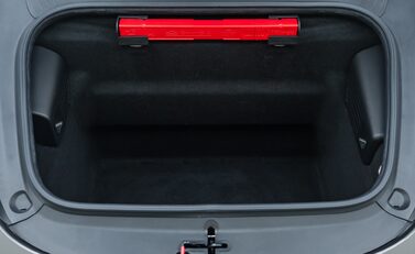 Porsche 911 Targa 4 GTS (991.2) 41