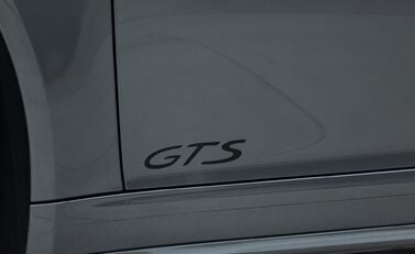 Porsche 911 Targa 4 GTS (991.2) 40