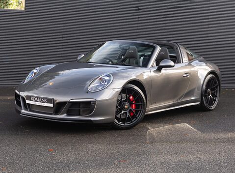 Porsche 911 Targa 4 GTS (991.2) 2