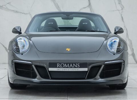 Porsche 911 Targa 4 GTS (991.2) 9