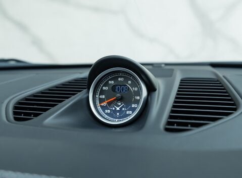 Porsche 911 Targa 4 GTS (991.2) 31