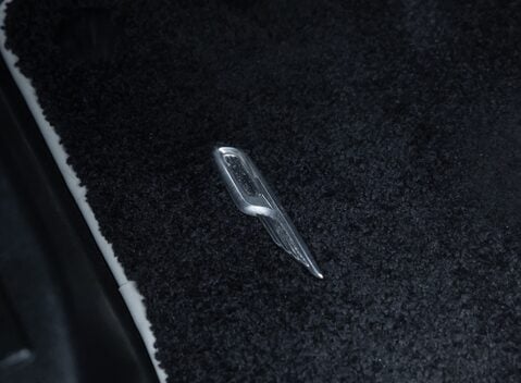 Land Rover Defender 110 V8 Carpathian Edition OVERFINCH 28