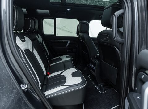 Land Rover Defender 110 V8 Carpathian Edition OVERFINCH 20