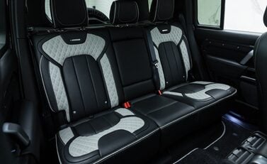 Land Rover Defender 110 V8 Carpathian Edition OVERFINCH 19