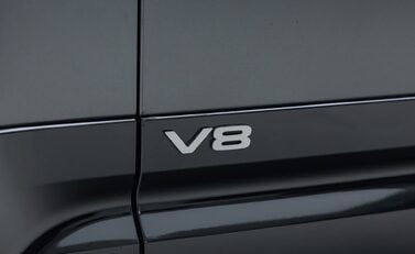 Land Rover Defender 110 V8 Carpathian Edition OVERFINCH 39