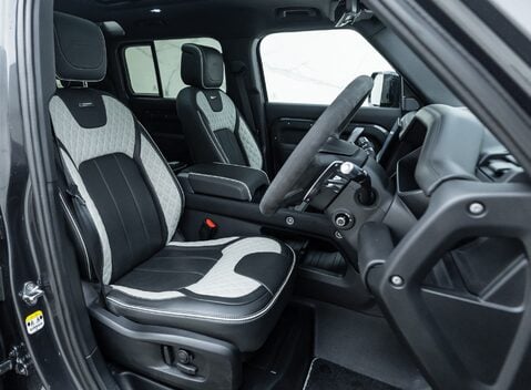 Land Rover Defender 110 V8 Carpathian Edition OVERFINCH 14