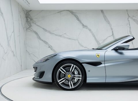 Ferrari Portofino 32