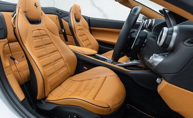 Ferrari Portofino 18