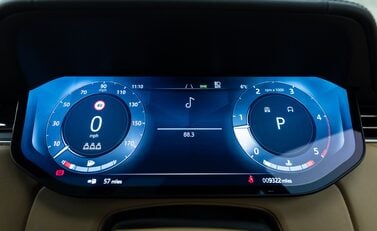 Land Rover Range Rover D350 Autobiography LWB 28