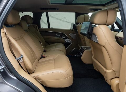 Land Rover Range Rover D350 Autobiography LWB 23