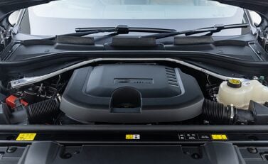 Land Rover Range Rover D350 Autobiography LWB 38