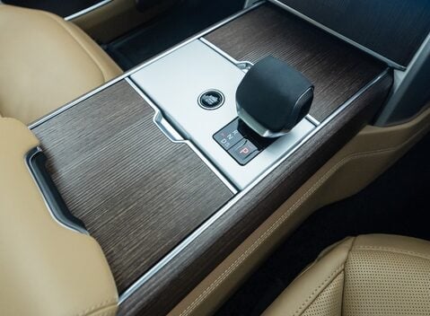 Land Rover Range Rover D350 Autobiography LWB 18