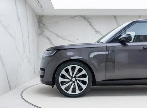 Land Rover Range Rover D350 Autobiography LWB 35