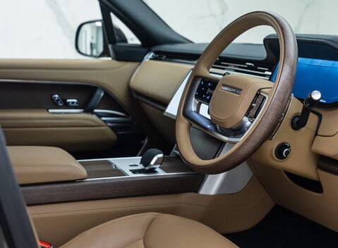 Land Rover Range Rover D350 Autobiography LWB 15