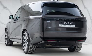 Land Rover Range Rover D350 Autobiography LWB 12