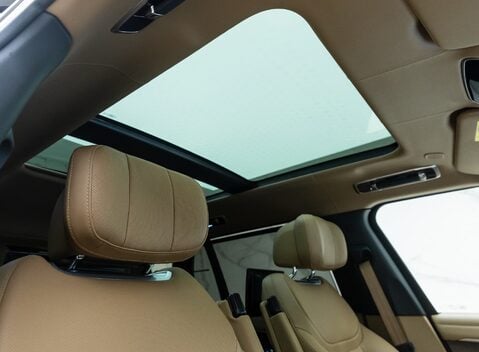 Land Rover Range Rover D350 Autobiography LWB 21