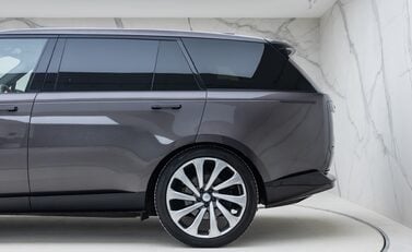 Land Rover Range Rover D350 Autobiography LWB 36