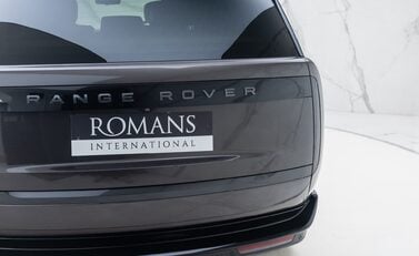 Land Rover Range Rover D350 Autobiography LWB 37