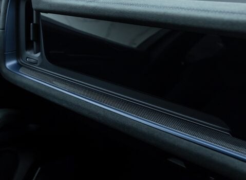 Porsche Cayenne TURBO E-HYBRID Coupe with GT Package 24