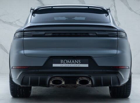 Porsche Cayenne TURBO E-HYBRID Coupe with GT Package 8