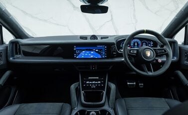 Porsche Cayenne TURBO E-HYBRID Coupe with GT Package 20