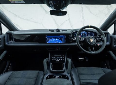 Porsche Cayenne TURBO E-HYBRID Coupe with GT Package 20