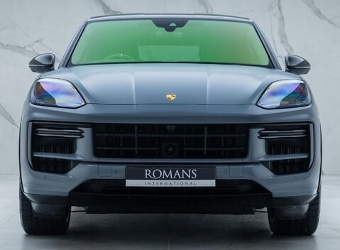 Porsche Cayenne TURBO E-HYBRID Coupe with GT Package 7