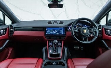 Porsche Cayenne TURBO GT 20