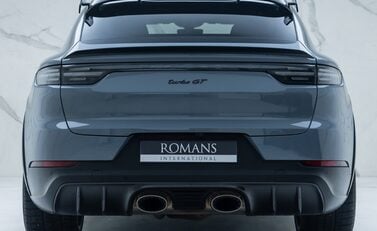 Porsche Cayenne TURBO GT 8