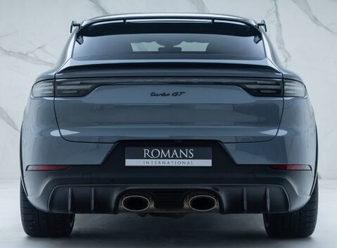 Porsche Cayenne TURBO GT 8
