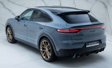 Porsche Cayenne TURBO GT 12
