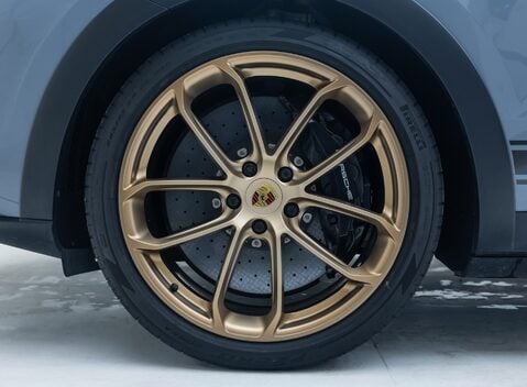 Porsche Cayenne TURBO GT 30